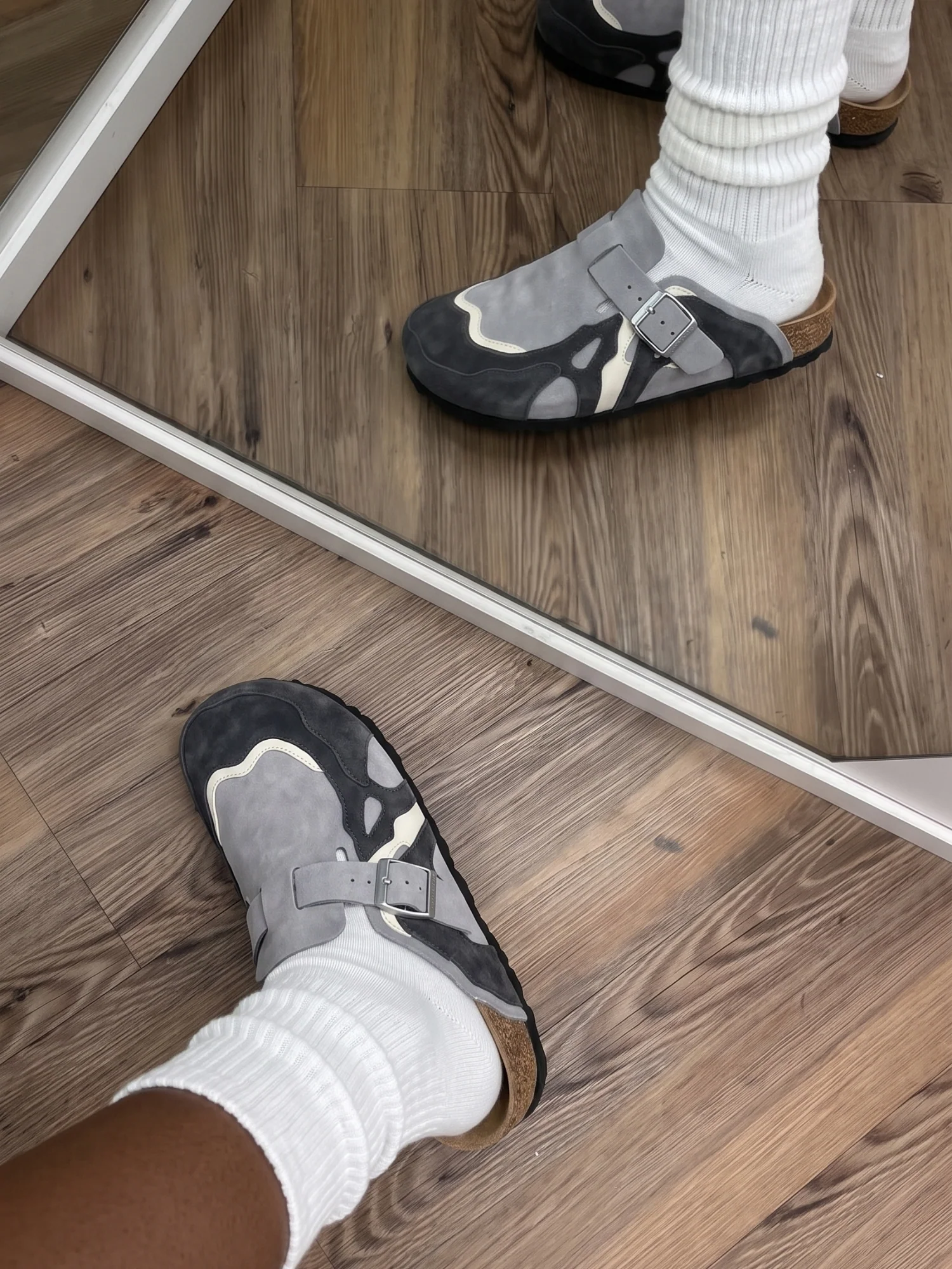 DCRB Wavey Clogs - Image 37