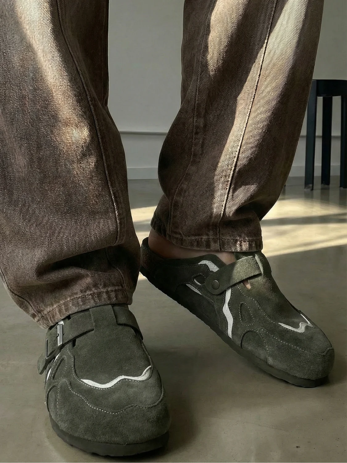 DCRB Wavey Clogs - Image 10