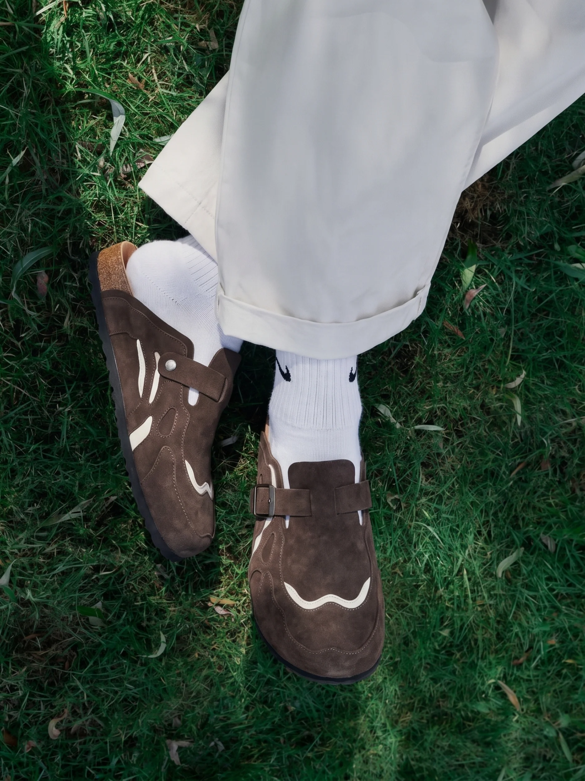 DCRB Wavey Clogs - Mocha - Image 4