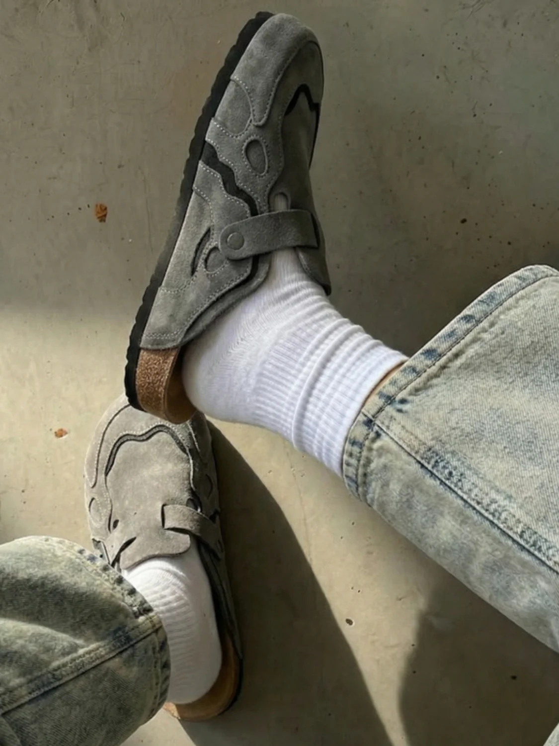 DCRB Wavey Clogs - Image 16